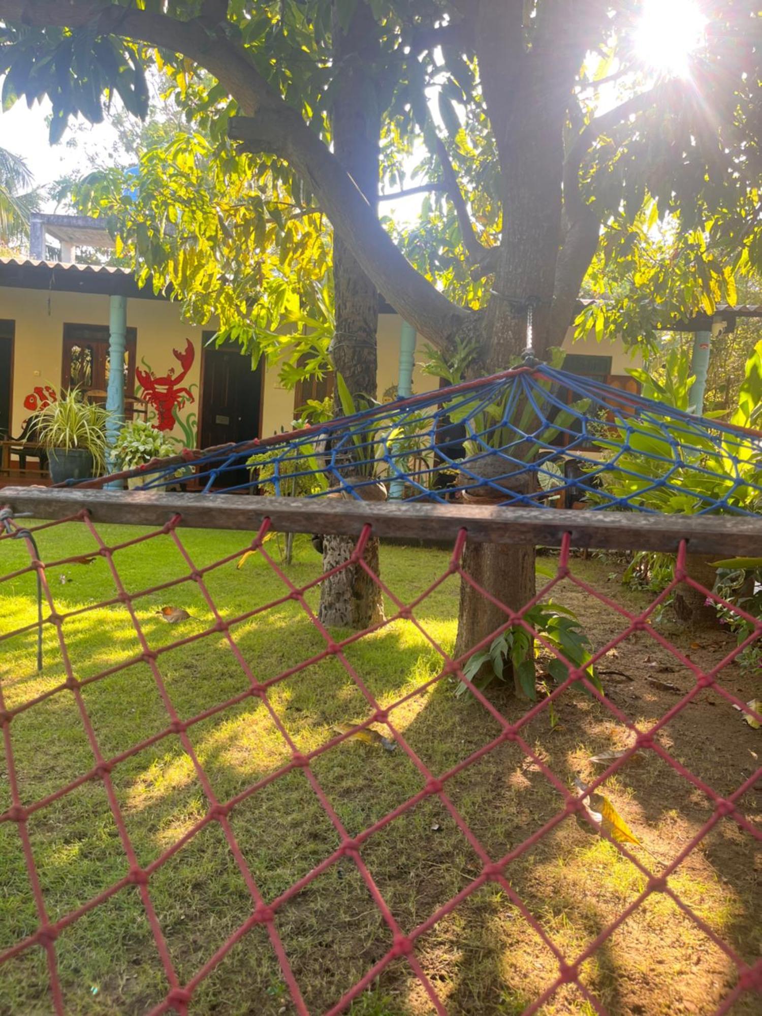 Lobster Inn Trincomalee Exterior photo