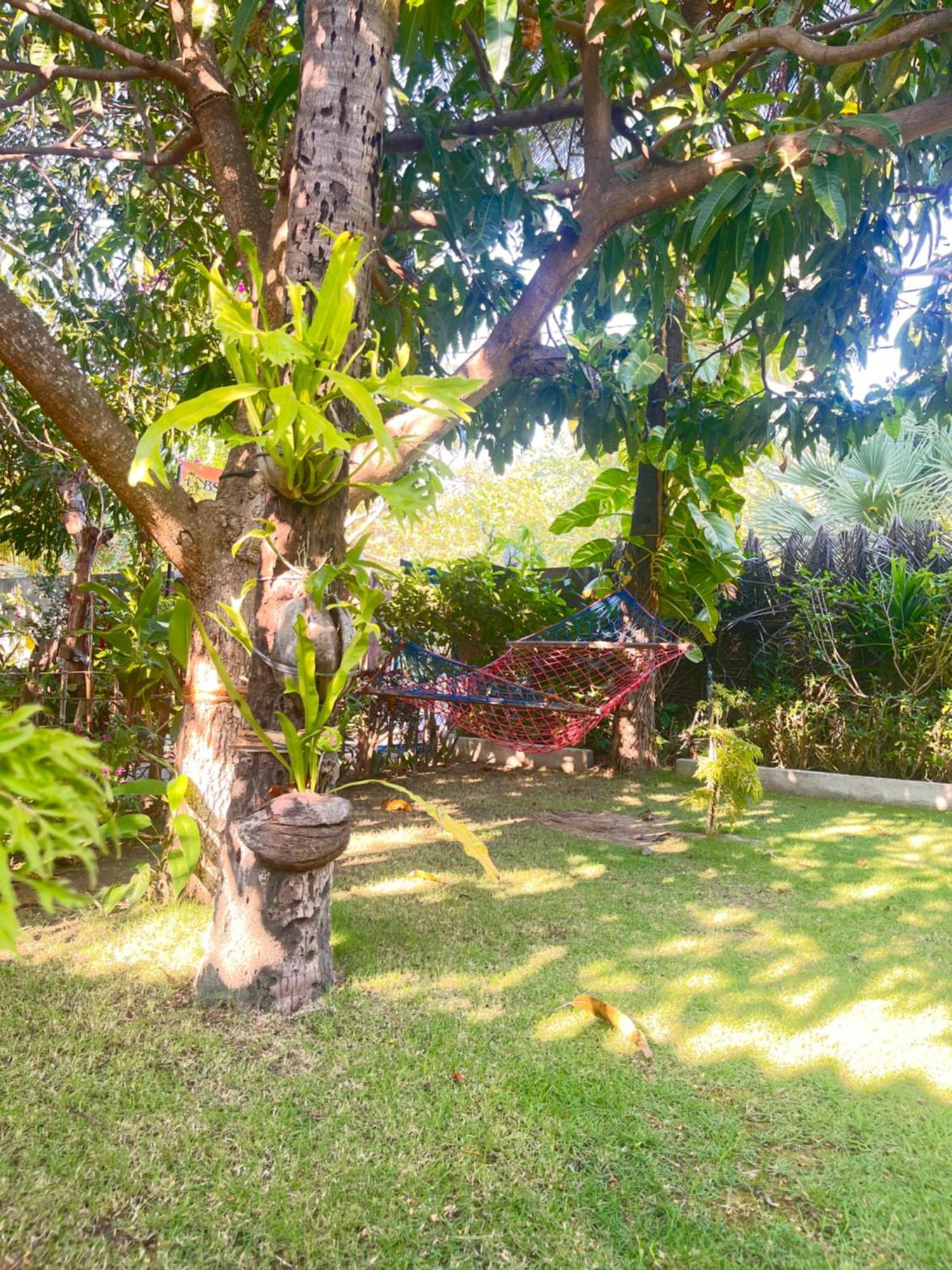 Lobster Inn Trincomalee Exterior photo